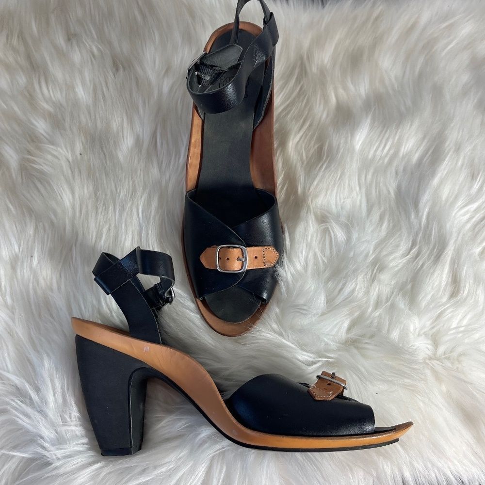 Camper Extraordinary Craft Buckle Toe Heels Sz 39/8.5